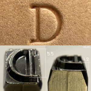 D (アルファベット刻印)